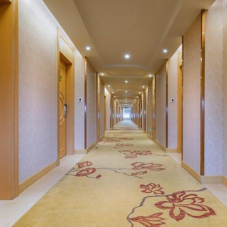 Vienna International Hotel Shenzhen Qianhai Ngoại thất bức ảnh