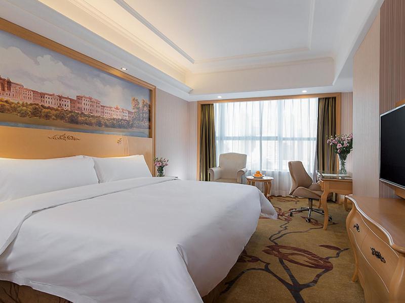Vienna International Hotel Shenzhen Qianhai Ngoại thất bức ảnh